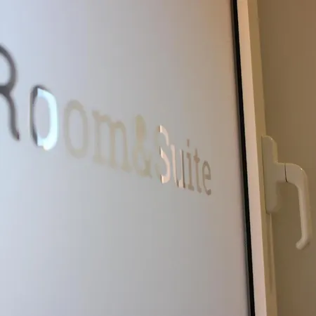 Casa de hóspedes Via Del Corso Room&suite