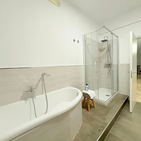 Via Del Corso Room&suite 招待所 马泰拉