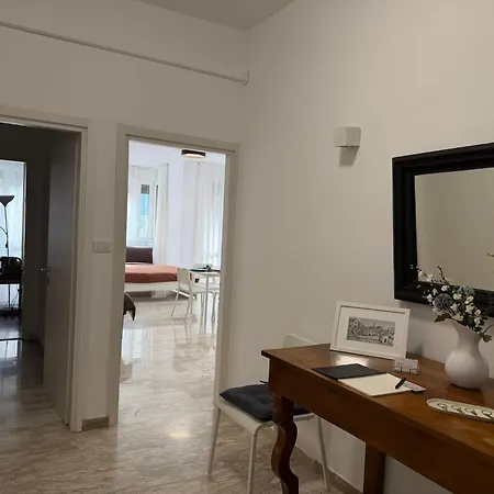 Via Del Corso Room&suite